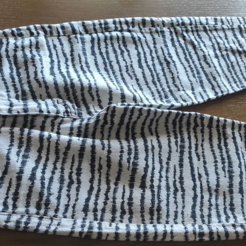 Jean animal print Mango size xs/s like new, crop style