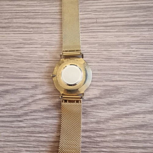 Oozoo Vintage Quartz Women's Watch with Gold Mesh Bracelet used