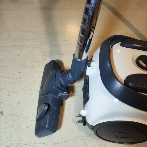 Rohnson Symbol R-119 Vacuum Cleaner used, 1200W, white and blue