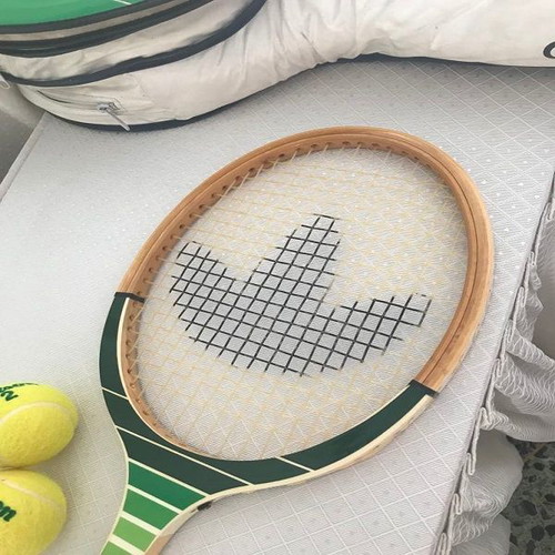 Ρακέτα τένις junior Adidas σαν καινούργιο με θήκη μεταφοράς