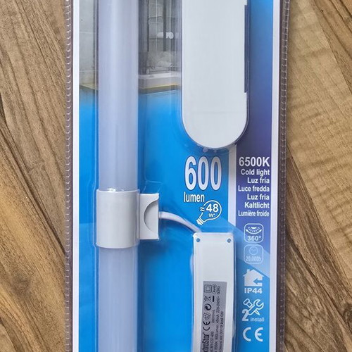 LED bathroom light 40cm new, cold white 6500K, 6W