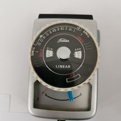 Toshiba Linear light meter used with leather case