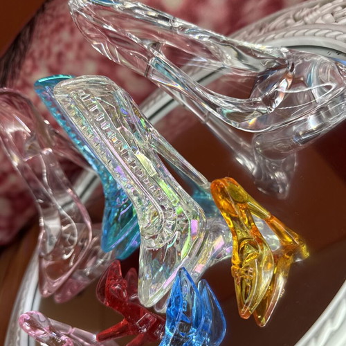 Decorative Glass High-Heel Shoes like new, Mini Crystal Style Collection