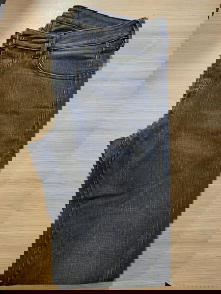 Staff Jean's