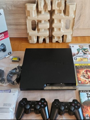 PlayStation 3 Slim εργοστασιακά σφραγισμένη με 2 χειριστήρια και παιχνίδια, σαν καινούργιο