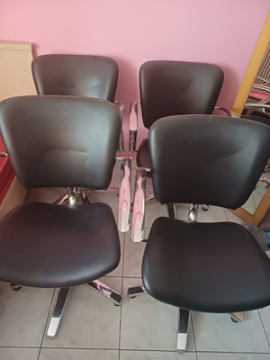 Tiger hydraulic hair salon chairs set of 4 like new
