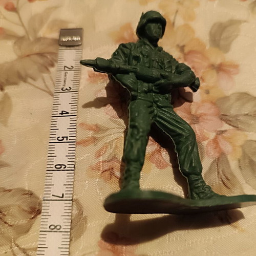 Plastic Military Figures like new, 160+ large scale 1:24