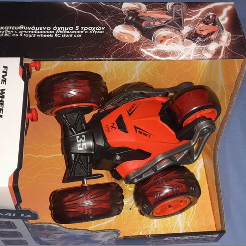 Five Wheel Stunt remote control car new, 5 wheels, orange-black