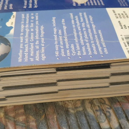 Greece book like new, 800 pages, English
