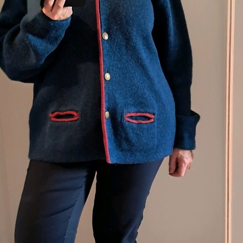 Vintage μαλλινη ζακέτα Laura Ashley σαν καινούργιο, μπλε με μπορντώ λεπτομέρειες