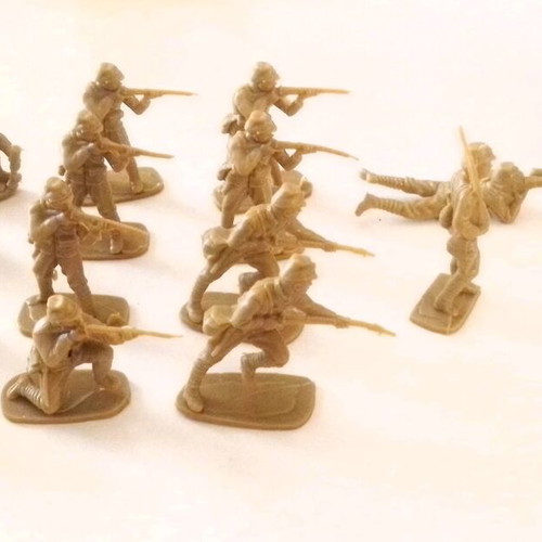 Set of Japanese Solpa soldier figures like new, vintage collectible toys