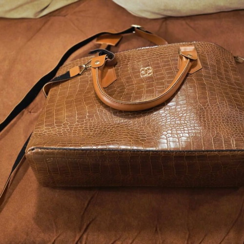 Croci shoulder bag new, quality croc leather type, brown