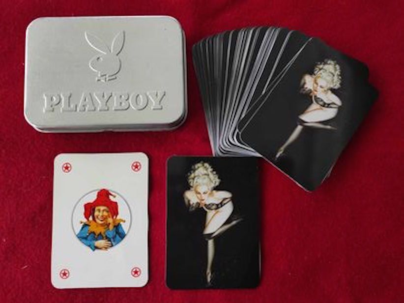 Playboy playing cards new with metal case - € 6,00 - Vendora.cy