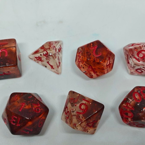 RPG Blood Amber dice set like new with unique effect, 7 pieces