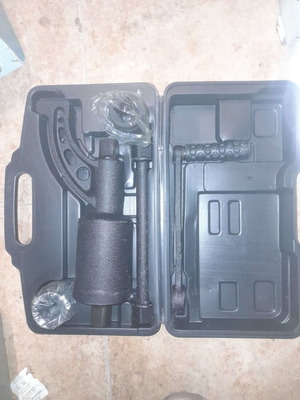 Bolt reducer for truck OEM new with 32 and 33 mm sockets