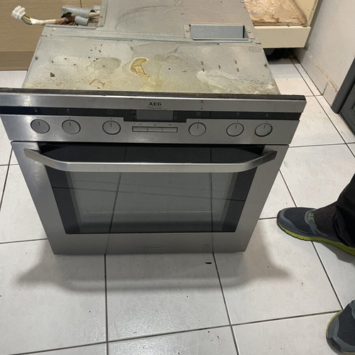 Εντοιχιζόμενος φούρνος και κεραμικές εστίες AEG Electrolux μεταχειρισμένος, μοντέλο E4101-5-M