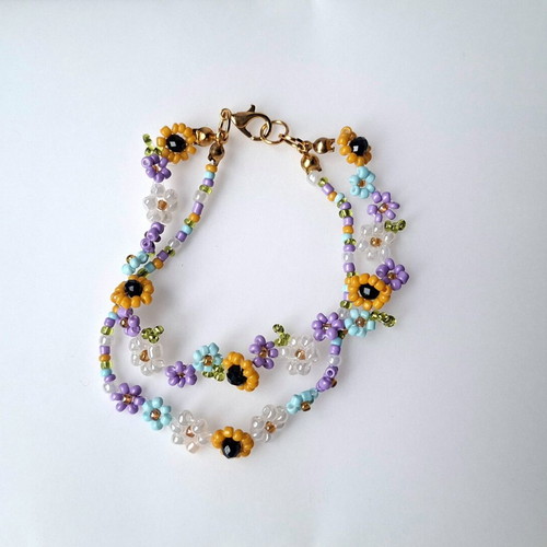 Women's handmade multicolor bracelet with gold tone