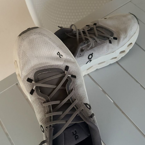 On Cloudsurfer Athletic Shoes like new, size 41