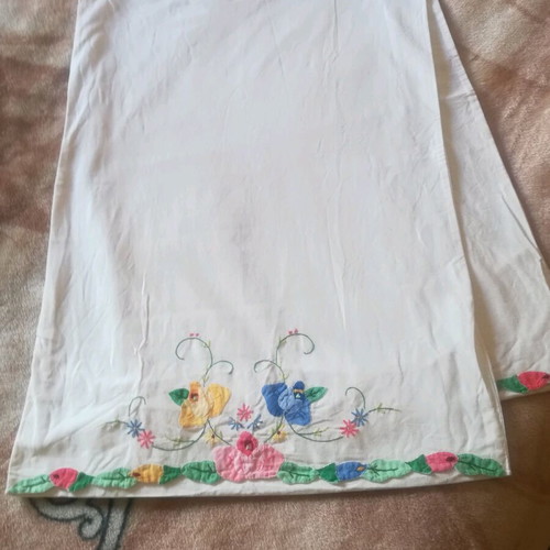 Ζεύγος μαξιλαροθήκες 68x44 cm με σχέδιο απλικασιον σαν καινούργιο