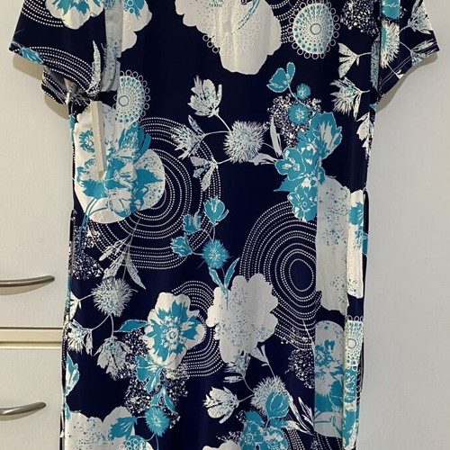 Women's dress new with tags, size L-XL, white and blue