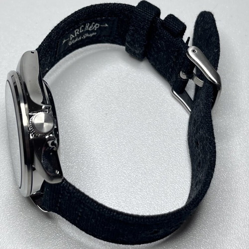 Seiko 5 SRPE67K1 watch like new, black