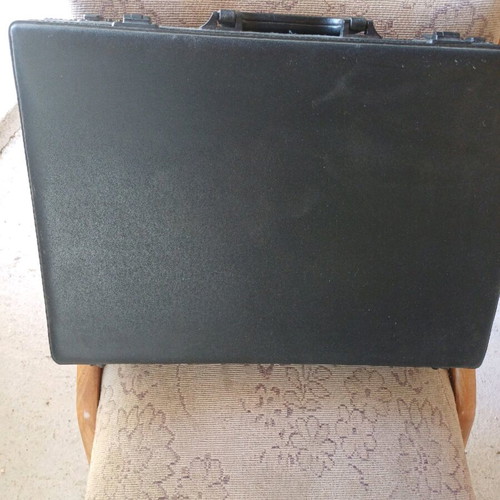 Black briefcase like new