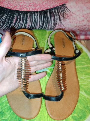 Migato Sandals Size 39 like new with rhinestones
