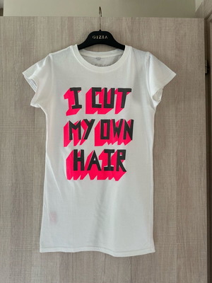 White tshirt size S like new with fuchsia and black text