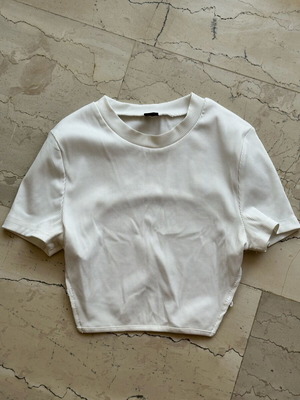White Shein crop top like new, short-sleeved and tight XS