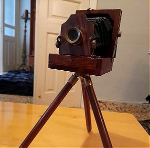 Vintage camera replica