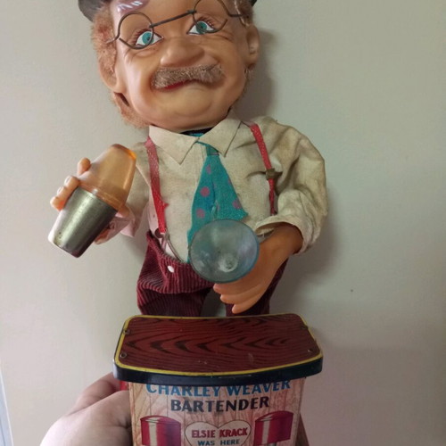 Charley Weaver Bartender used collectible piece