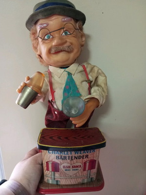 Charley Weaver Bartender used collectible piece