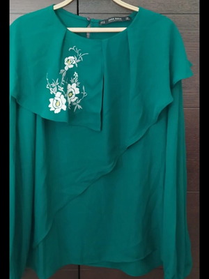 Zara long-sleeve blouse like new, green, size S