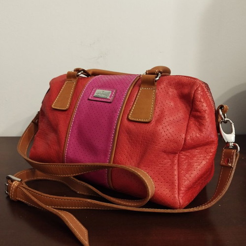 Hunter shoulder bag like new, red leather with pink stripe