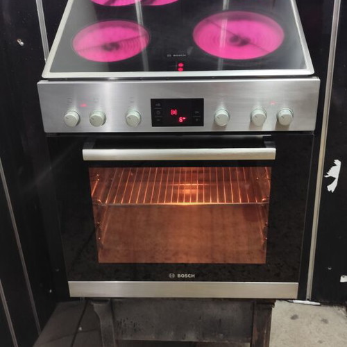 Bosch built-in electric oven with ceramic hob, 2 baking trays and grill