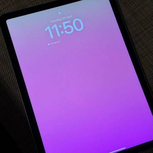 iPad Air 5th generation used, M1 chip, 64GB, Touch ID