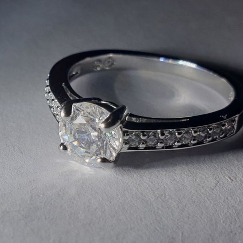 Swarovski silver ring size 55, new, adorned with zirconia
