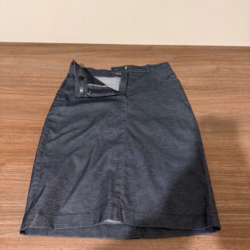 Camera women's skirt size Small 36 like new grey