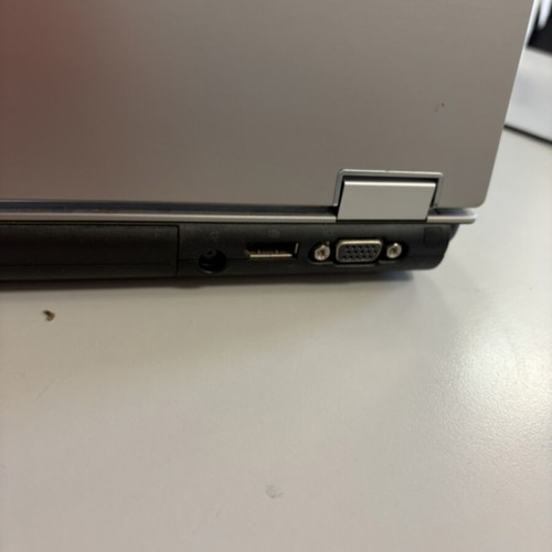 HP EliteBook 8440p laptop used with Windows 10 Greek and charger