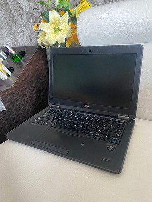 Dell Latitude E7250 12.3” (i5-5300u CPU/8GB/128 SSD)