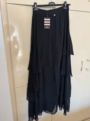 Lynne maxi φούστα με βολάν καινούργια, μέγεθος 36, μαύρη