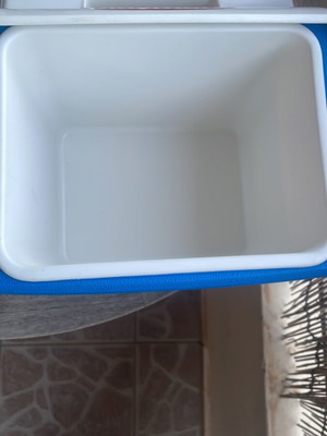 Portable cooler like new