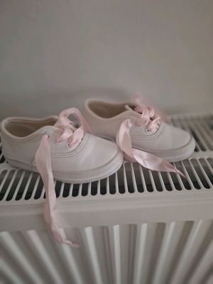 Keds children's shoes used