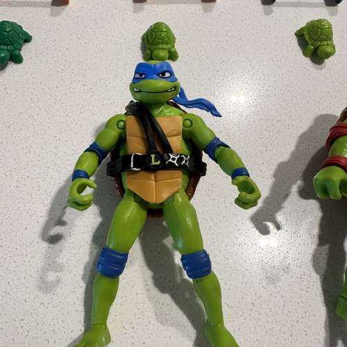 TNMT movie figures used with accessories Leonardo Donatello Michelangelo Raphael