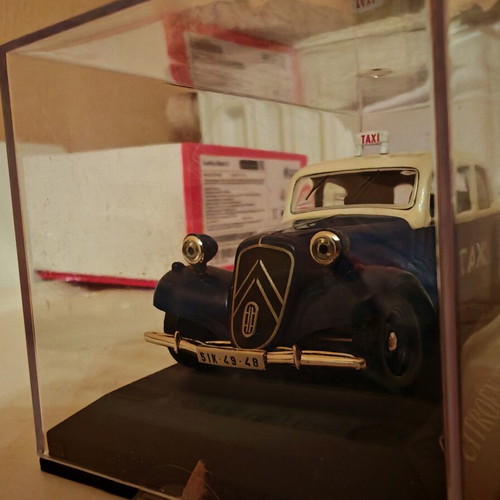Citroen Traction такси като ново с кутия