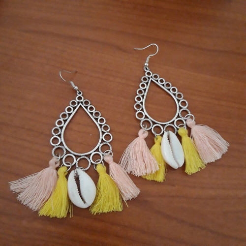 Earrings with shells and tassels new, summer style