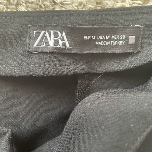 Zara shorts skirt M like new, black