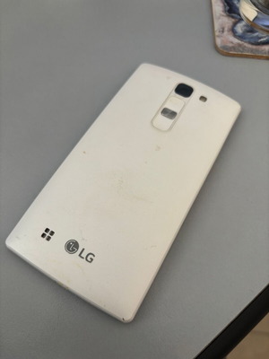 LG G4c H525N smartphone used, fully functional, white, 16GB