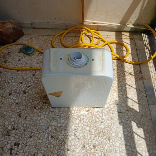 Porcelain Toilet Cistern like new