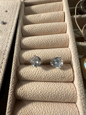 Stud earrings with crystal silver like new